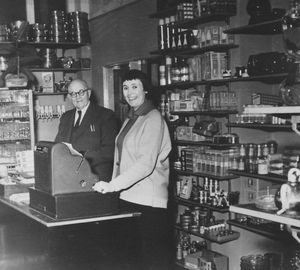 Ernst Franz und seine Schwiegertochter Helga Franz geb. Dültgen1955