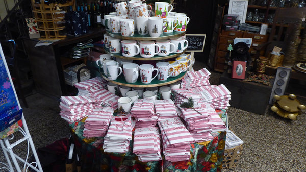 Weihnachtsbecher und -tücher